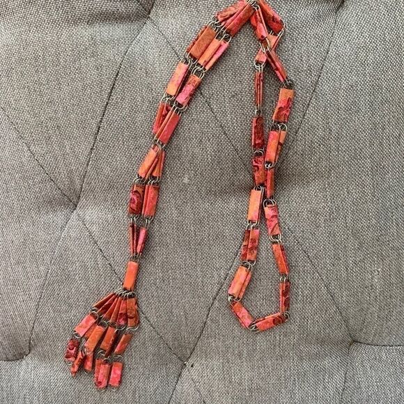 Pink variegated tassel necklace - Picture 4 of 8